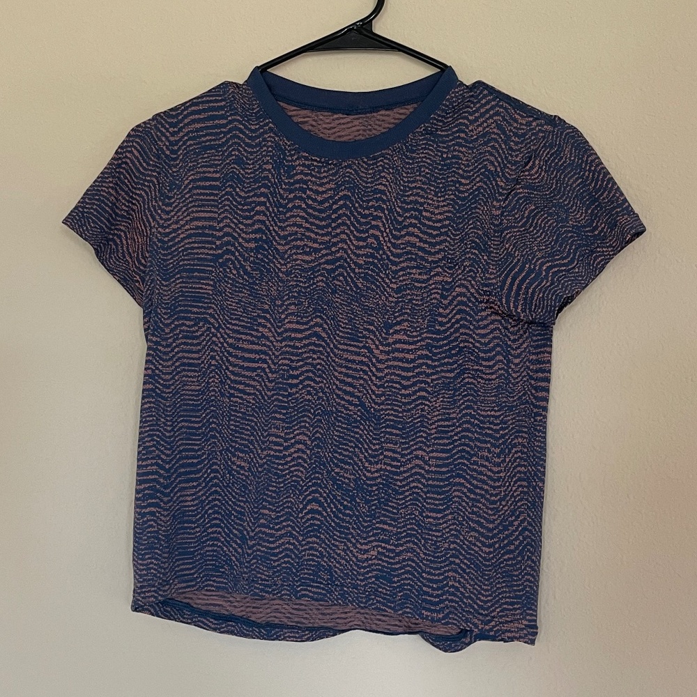 LULULEMON Shirt
